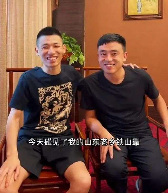 游戏直播领域的"一哥"/dnf主播旭旭宝宝和新晋抖音超人气主播铁山靠